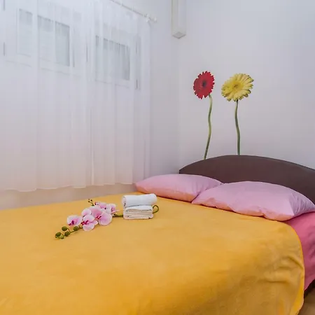 Snjezana Apartment Makarska