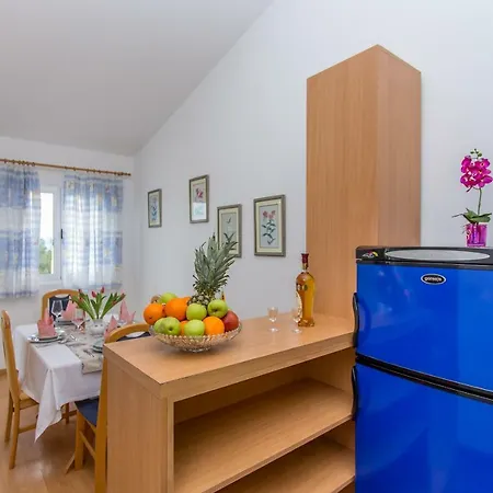 Apartment Snjezana Makarska