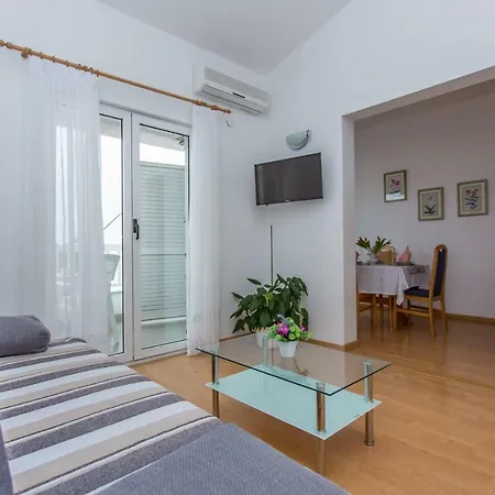 Snjezana Apartment Makarska