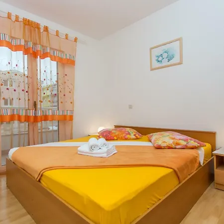 Apartment Snjezana Makarska